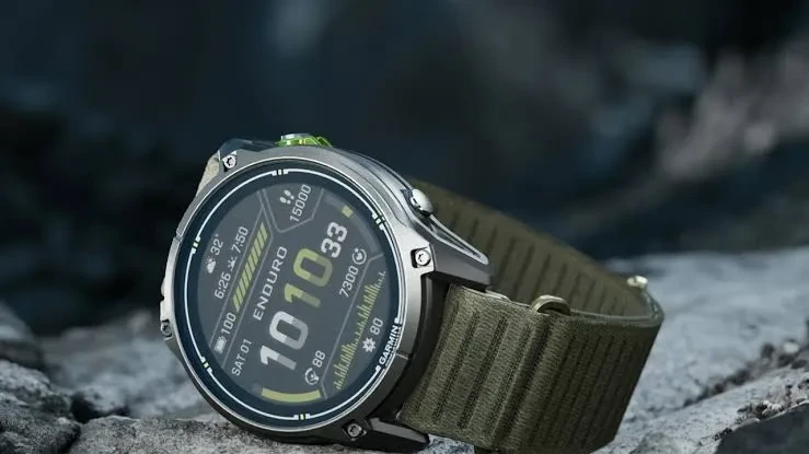 Смарт-годинник, який не треба заряджати три місяці: Garmin показала Enduro 4 для ультрамарафонців і мандрівників